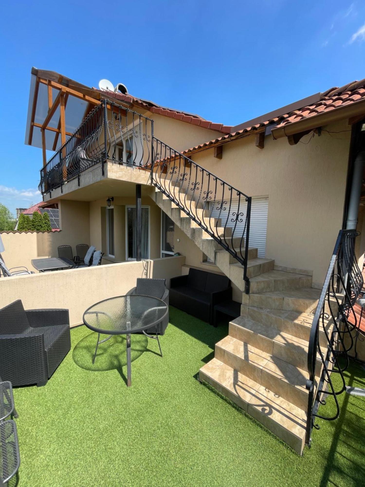 Happy Sun Medences Apartman Siofok Exterior photo