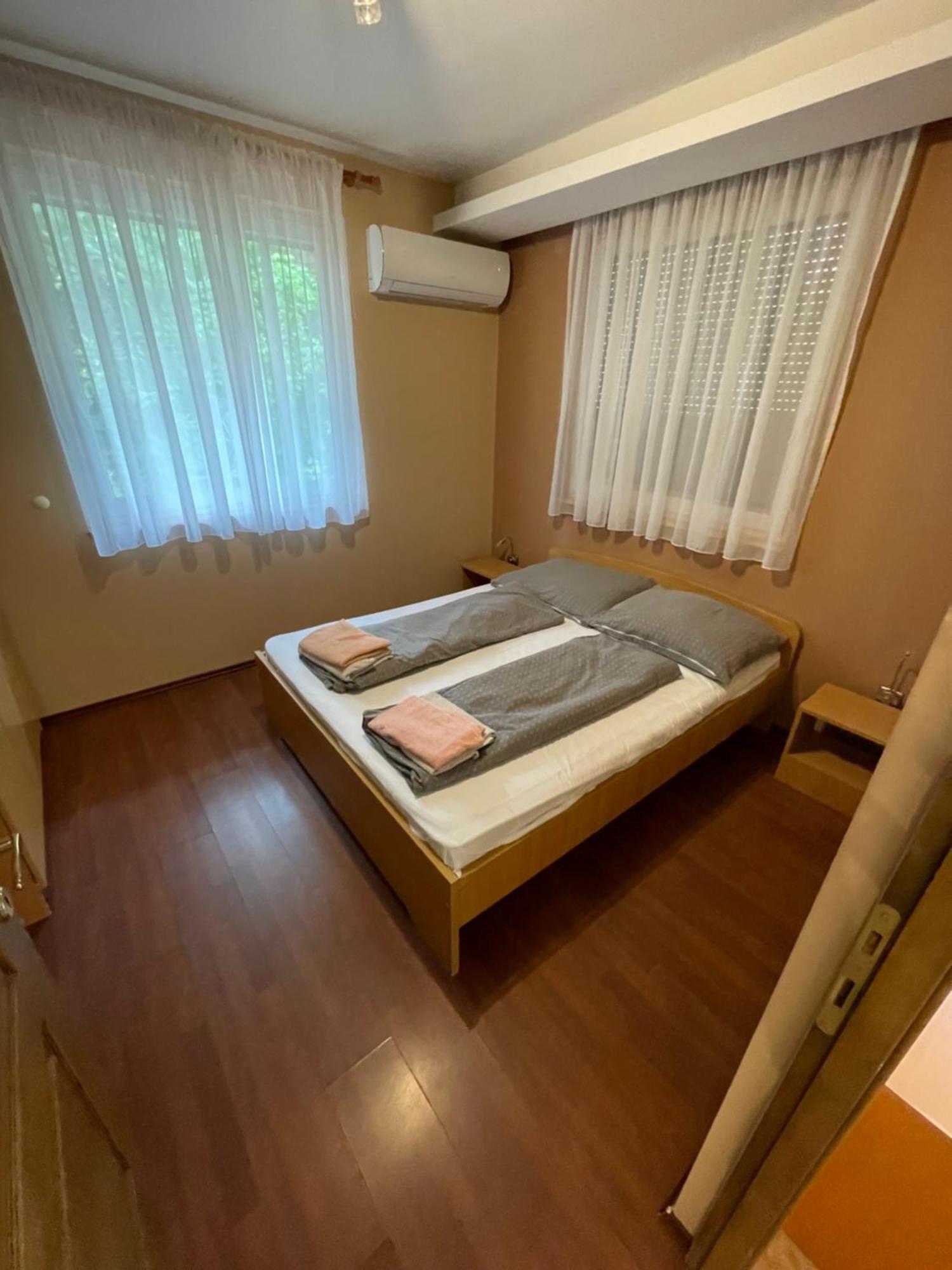 Happy Sun Medences Apartman Siofok Exterior photo