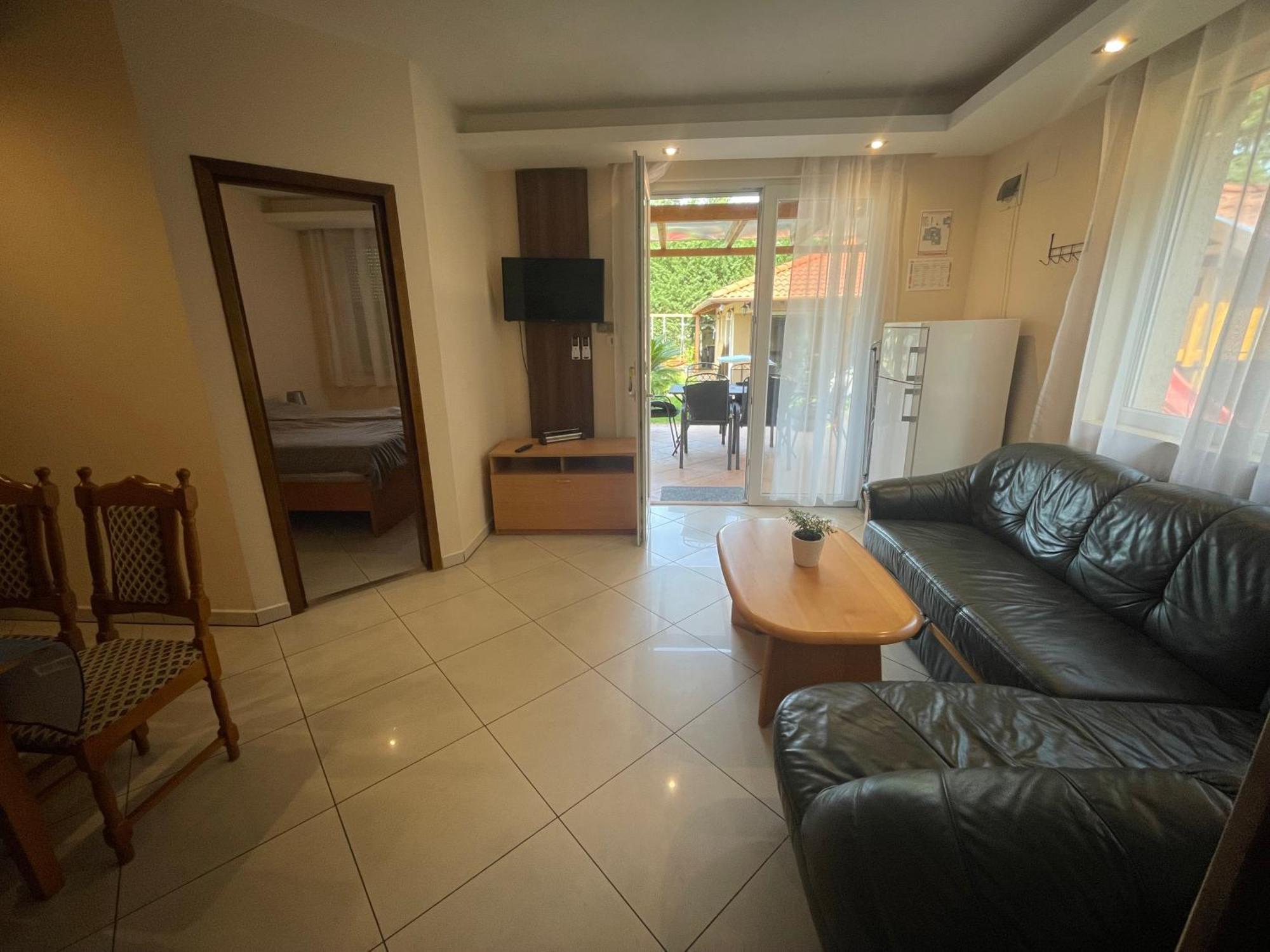Happy Sun Medences Apartman Siofok Exterior photo